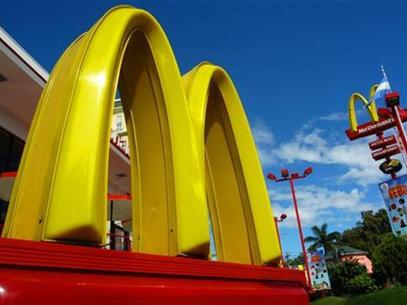 Madre demanda a McDonald’s después de que su hijo se tragara un condón que halló en la zona de juegos