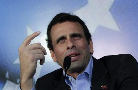 Capriles denuncia «fraude constitucional» del Tribunal Supremo de Justicia y comienza la batalla por el poder