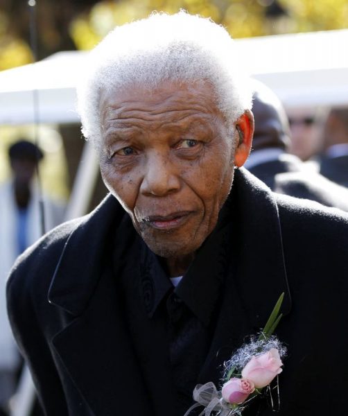Nelson Mandela responde favorablemente al tratamiento