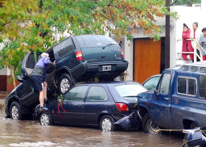 Fuertes lluvias dejan más de 41 muertos en Buenos Aires y La Plata
