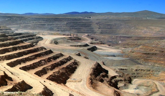Barrick descabeza su plana ejecutiva en Chile para intentar salvar Pascua Lama