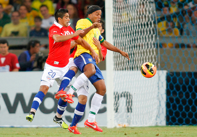 Prensa brasileña: «La selección jugó mal frente a Chile, escuchó gritos de ‘ole’ y abucheos, muchos abucheos»