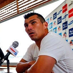 Gary Medel recibe dos fechas de castigo