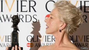 Helen Mirren, mejor actriz en los premios Olivier de teatro