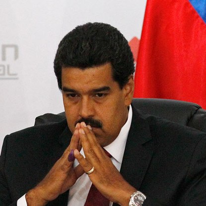 Maduro arriba al Parlamento venezolano para acto de investidura