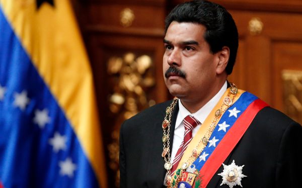 Maduro acusa a Capriles de incendio de dos sedes de PSUV y dice hay 9 heridos