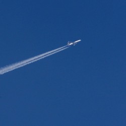 Disparan dos cohetes contra un avión de pasajeros ruso que sobrevolaba Siria