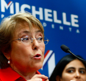 Bachelet dice que gratuidad de la educación no puede ser para todos y se aleja de las demandas del movimiento estudiantil