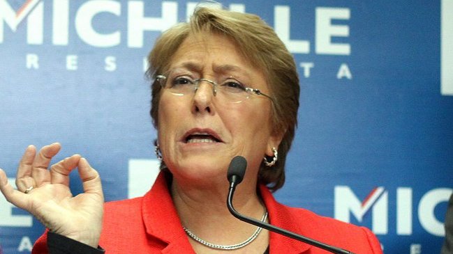 Así se debe hacer la nueva Constitución de la que habla Bachelet