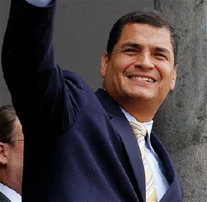El presidente de Ecuador recibe credencial para nuevo mandato de cuatro años