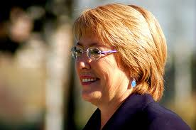 Bachelet promete proyecto de ley para elección directa de intendentes regionales