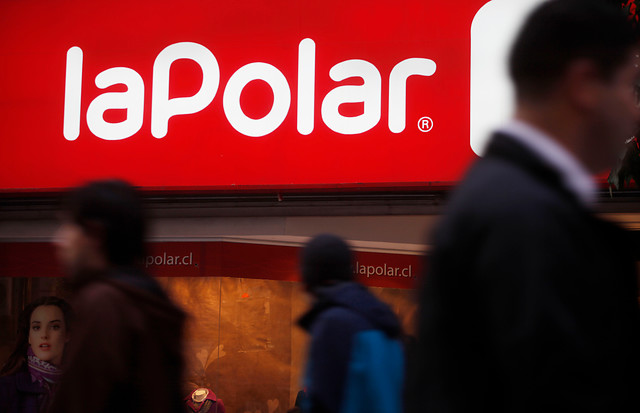 Duro golpe a PwC: tribunal congela cuentas de la auditora por su rol en el caso La Polar