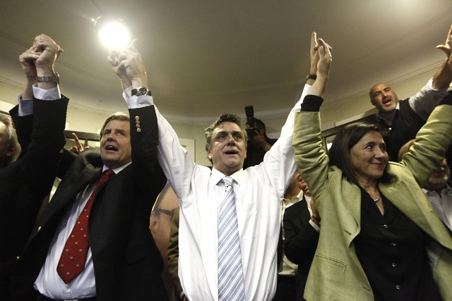 Encuesta CEP suspende trabajo por nuevo escenario con Longueira de candidato presidencial