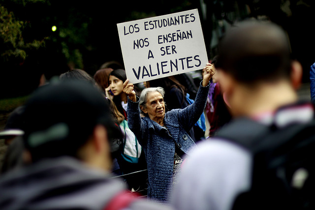 Adhesión al movimiento estudiantil se eleva a 86% según encuesta de Imaginacción