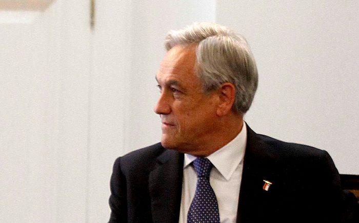 Adimark: Piñera mantiene aprobación de 38% y aumenta 10 puntos apoyo a la oposición