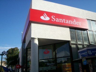 Banco Santander cerrará 20 sucursales de Banefe por «cambios normativos en la industria financiera»