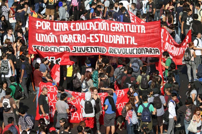 Estudiantes rechazan indicaciones de la Intendencia y marcharán en horario y recorrido inicial