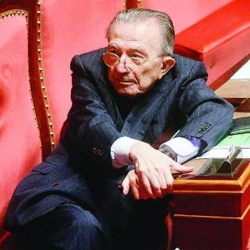 Muere Giulio Andreotti, el siete veces presidente del Gobierno italiano