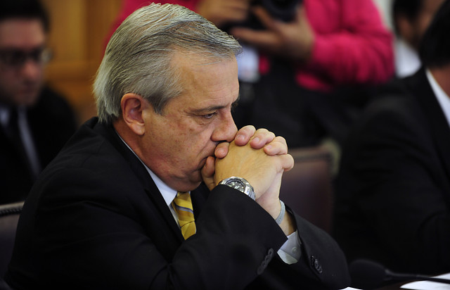 Mañalich se disculpa por emplazamiento a periodista de El Mercurio