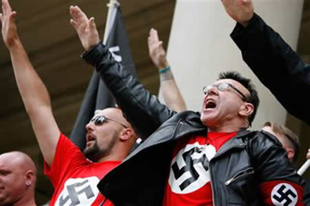 Crisis fortalece a los partidos neonazi en Europa