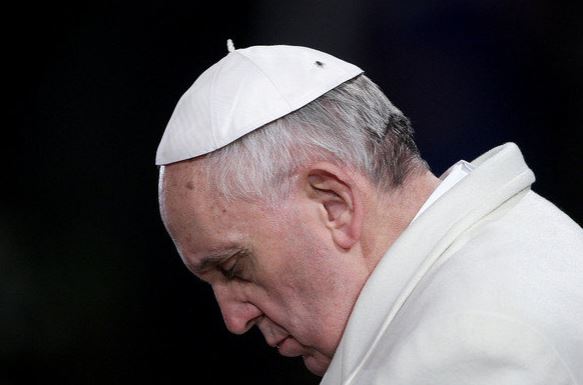 Papa Francisco hace dura crítica al sistema económico que ha creado «una nueva y a veces virtual tiranía»