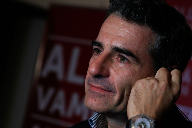 Andrés Velasco dice que timoneles de la Concertación “deberían haber renunciado» tras fracaso de primarias