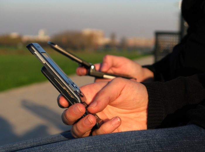 Usuarios de Claro denuncian masiva caída del sistema de telefonía móvil