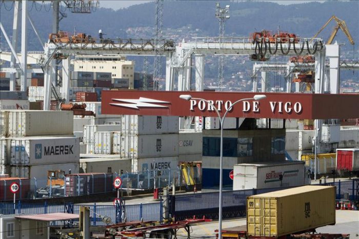 España registró en marzo su primer superávit comercial desde 1971