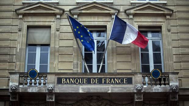 Francia culpa de su recesión a la situación en la zona euro y quiere cambios