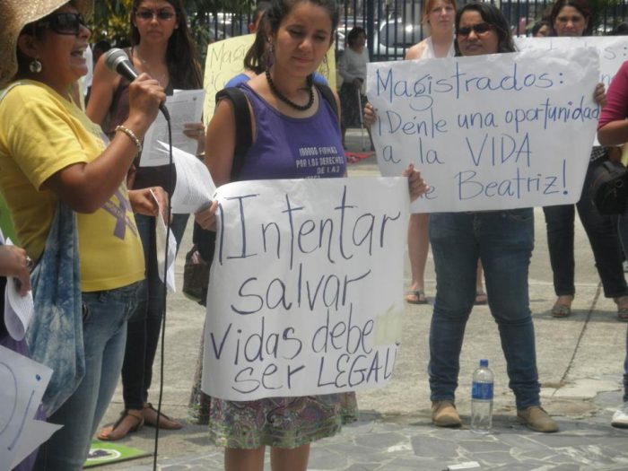 La CIDH pide que se le practique aborto terapéutico a joven salvadoreña