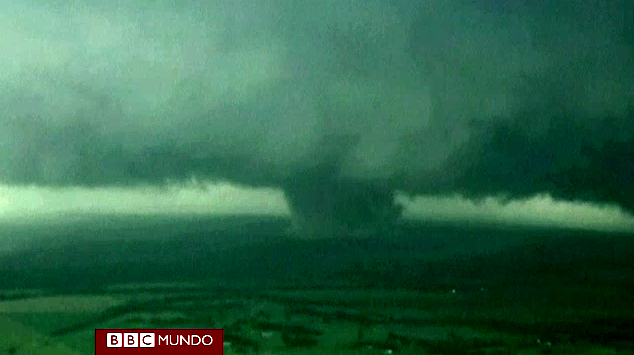 Testigo en Oklahoma: «Supimos que se acercaba un tornado devastador»