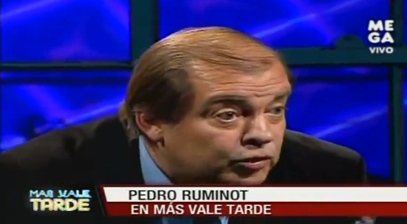 Ex ministro Francisco Vidal y comediante Pedro Ruminot se enfrentan en el set en un incómodo diálogo