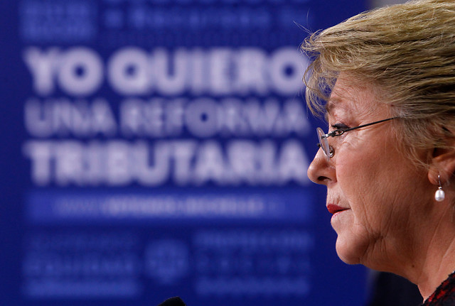Bachelet ataca el corazón del sistema tributario de las empresas: el fin del FUT en cuatro años