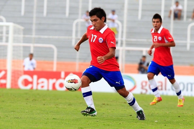 César Fuentes supera molestias y entrena con normalidad en la ‘Roja’ Sub 20