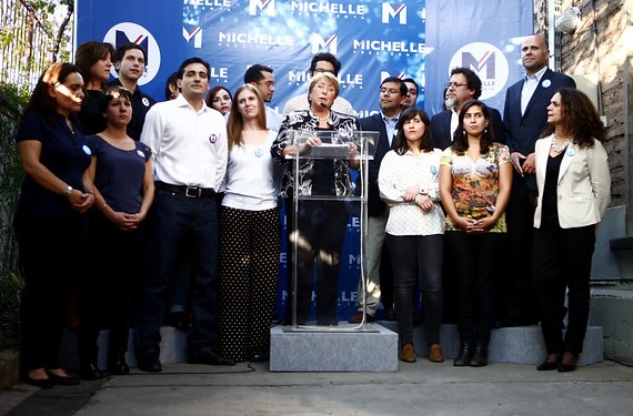 Comando de Bachelet responde a dichos de ministro Larraín y asegura que contienen un «sesgo electoral»