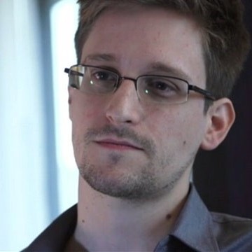 El Kremlin estudiaría una solicitud de asilo del estadounidense Snowden