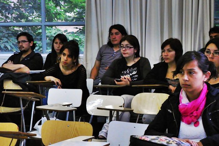 Crecimiento de la educación superior en Chile superó la media de la OCDE