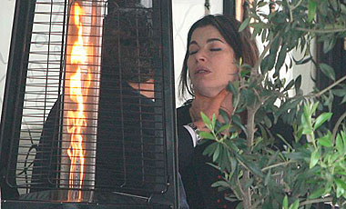 Marido de la conocida chef Nigella Lawson debió salir a dar explicaciones por agredir a su mujer