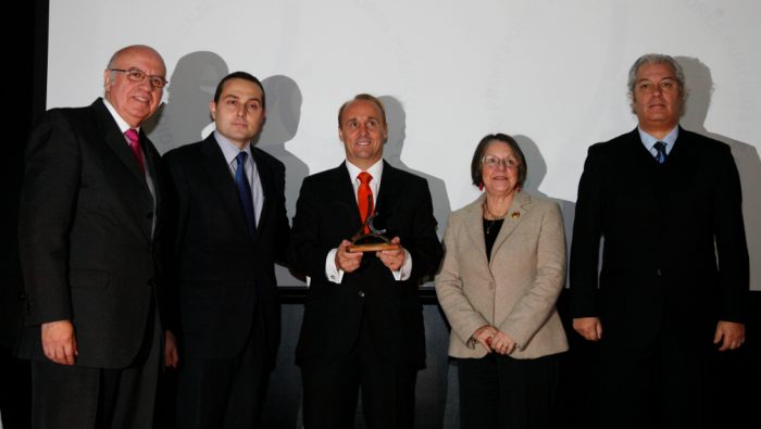 Country Leader de Philips Chile Recibe Premio Nacional de Relaciones Públicas 2013