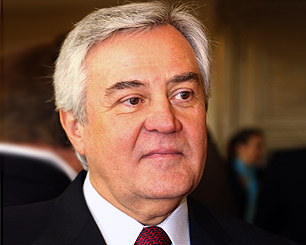 Angelini reemplaza el negocio financiero con el hotelero