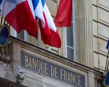 Economía francesa entra en recesión en primer trimestre del año