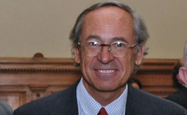 Las cifras que José Piñera omitió en Twitter sobre las pensiones