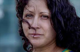 Karina Sepúlveda comparece en nuevo juicio y entrega dramático relato de la violencia que sufrió durante 18 años