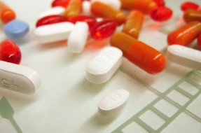 Cámara aprueba la Ley de Fármacos y rechaza venta de remedios en supermercados