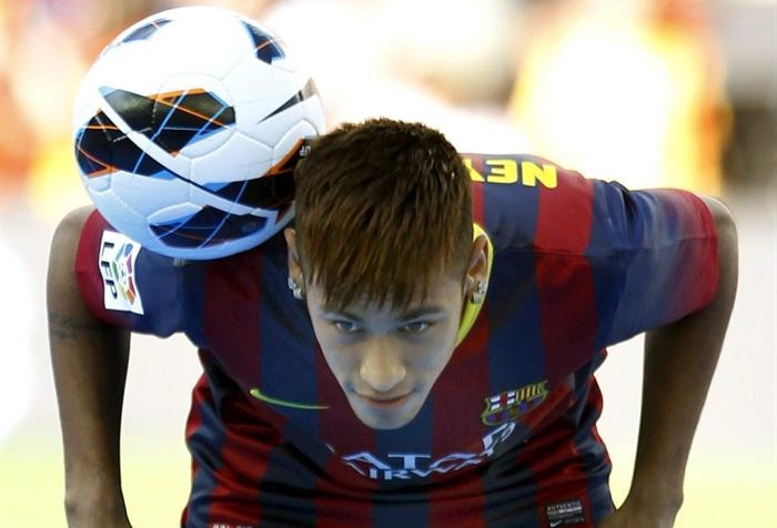Neymar: «Estoy muy feliz de poder ayudar a Messi a seguir siendo feliz»
