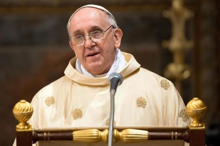 Papa Francisco denuncia especulación financiera en precios de los alimentos