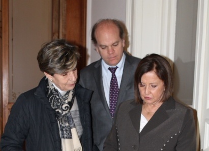 Senadores Alvear, Allende y Patricio Walker presentan reforma constitucional para otorgar voto a chilenos en el exterior