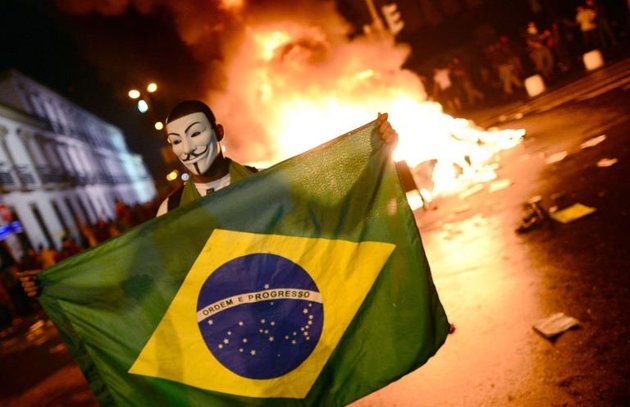 Alcaldías de Río de Janeiro y Sao Paulo ceden ante presión ciudadana y bajan tarifa de transporte público
