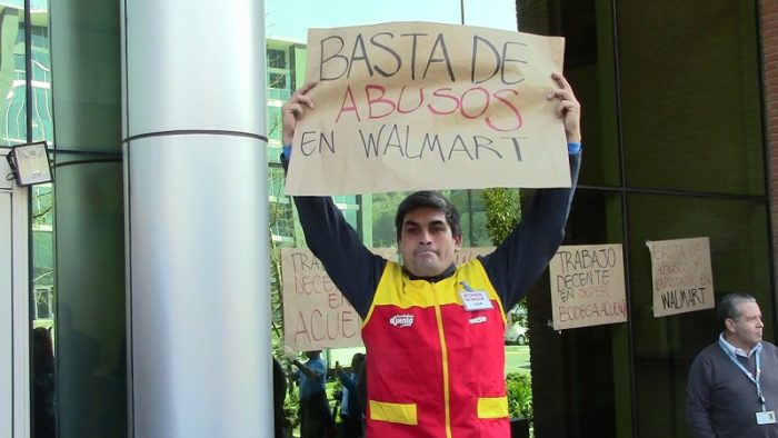 Trabajadores de Walmart Chile se toman Ciudad Empresarial y demandan a la empresa mejoras laborales