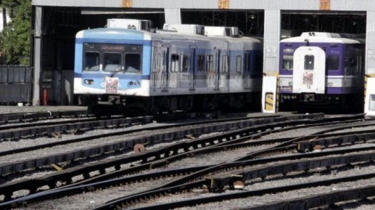 Huelga de trenes desata violentos incidentes en estación férrea de Buenos Aires